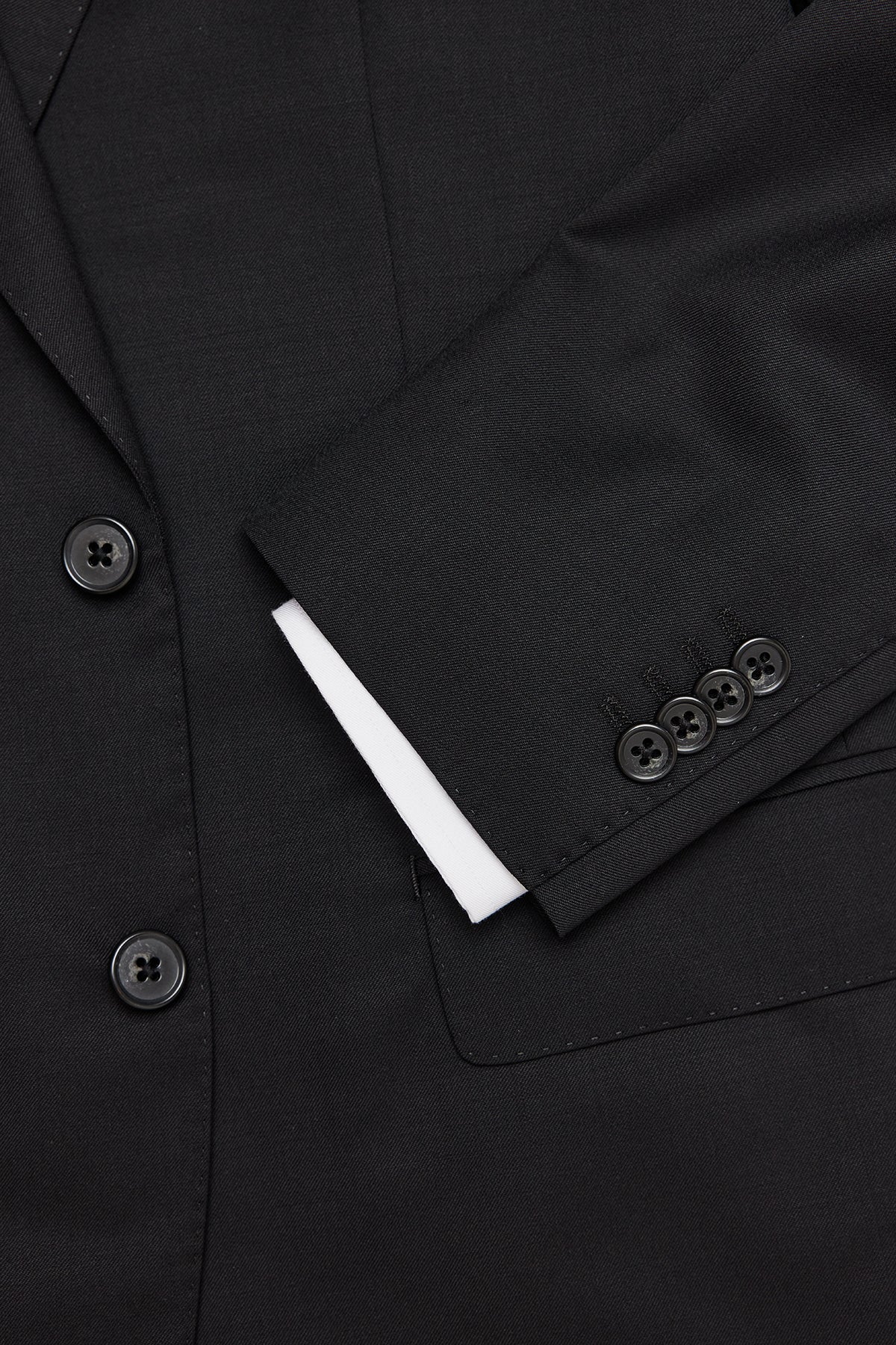 Sinclair - Black Suit
