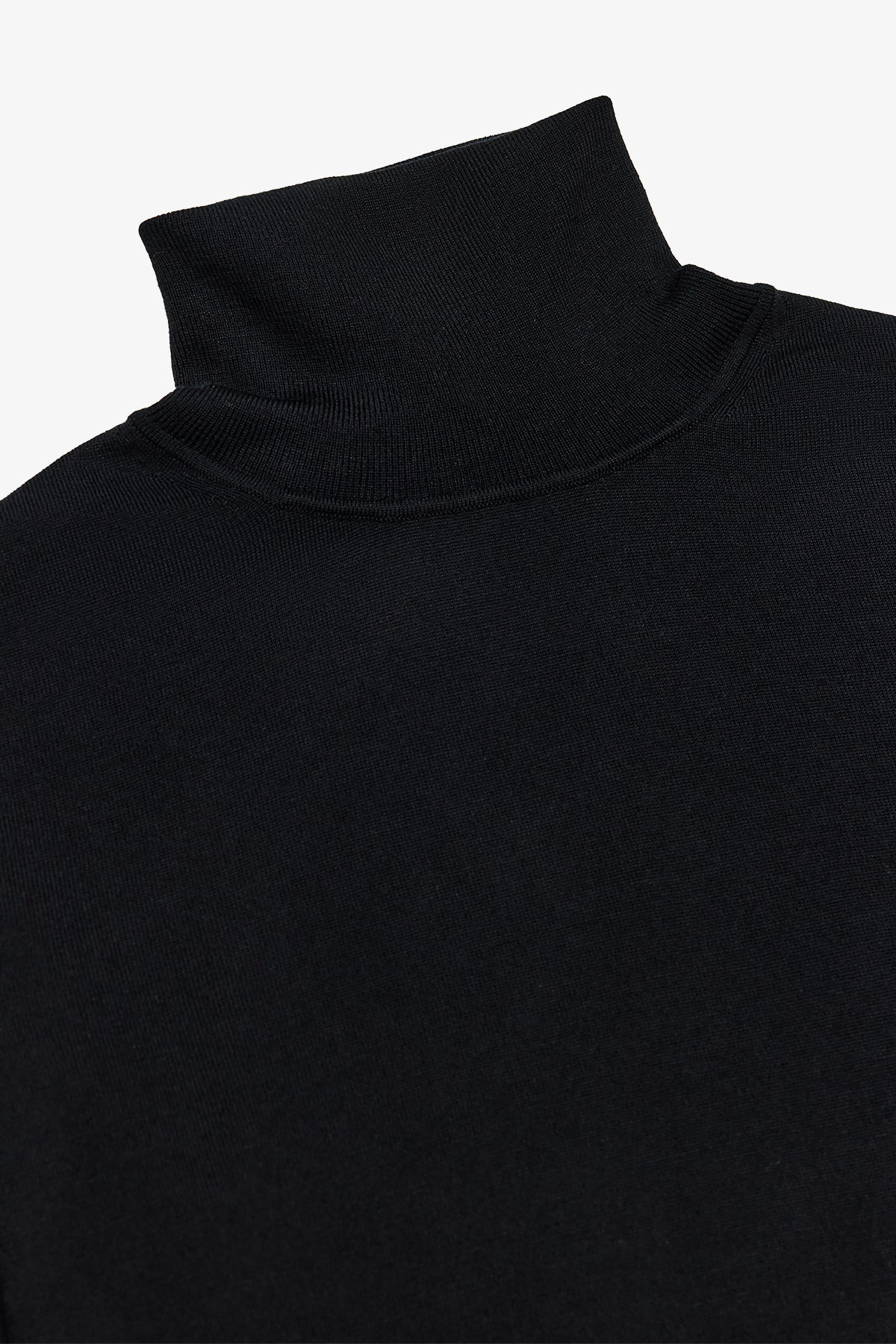 Kurt - Black Roll-neck