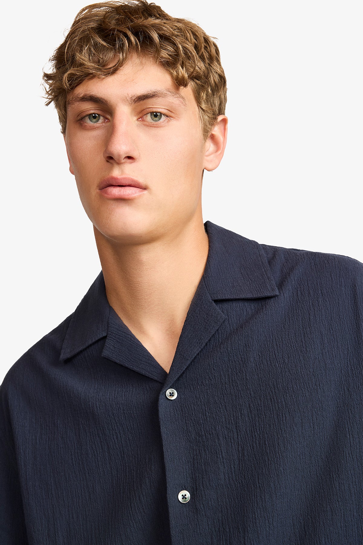 Navy seersucker S/S shirt