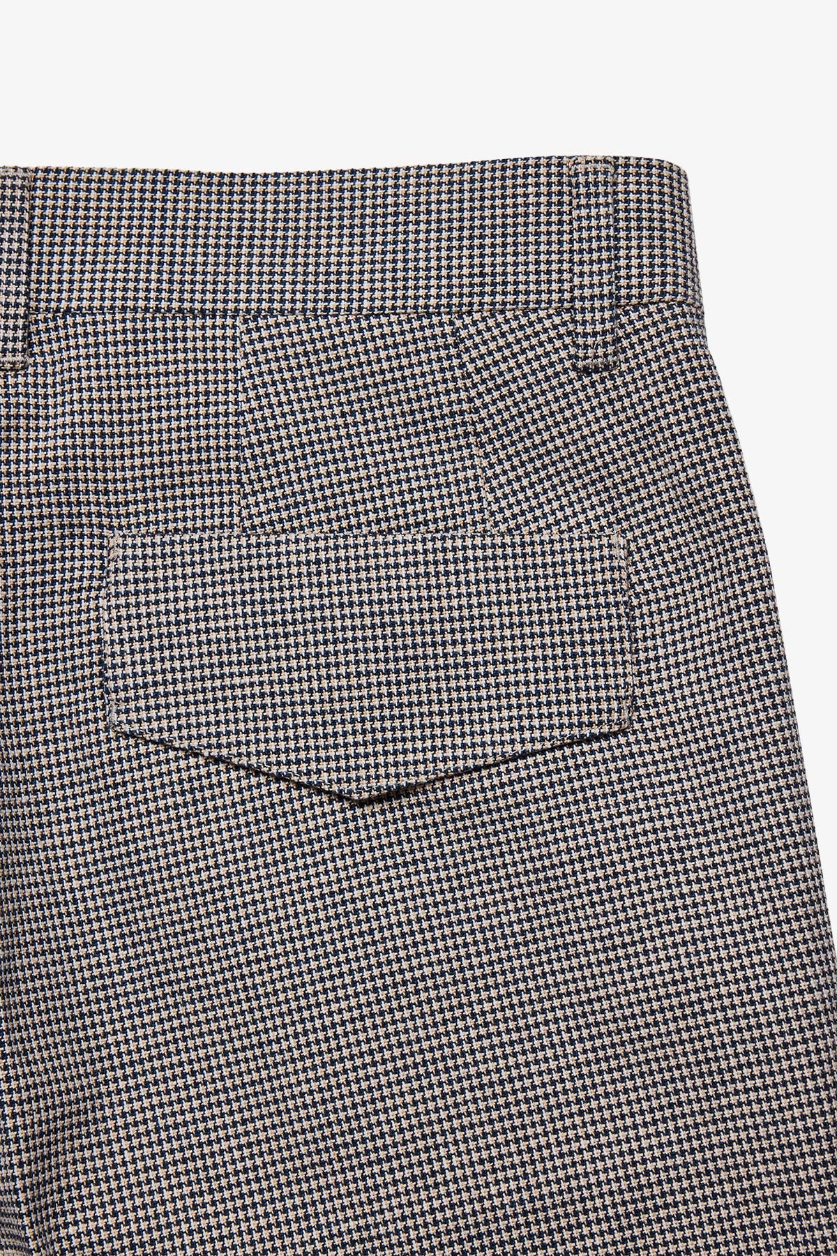 Modena - linen shorts