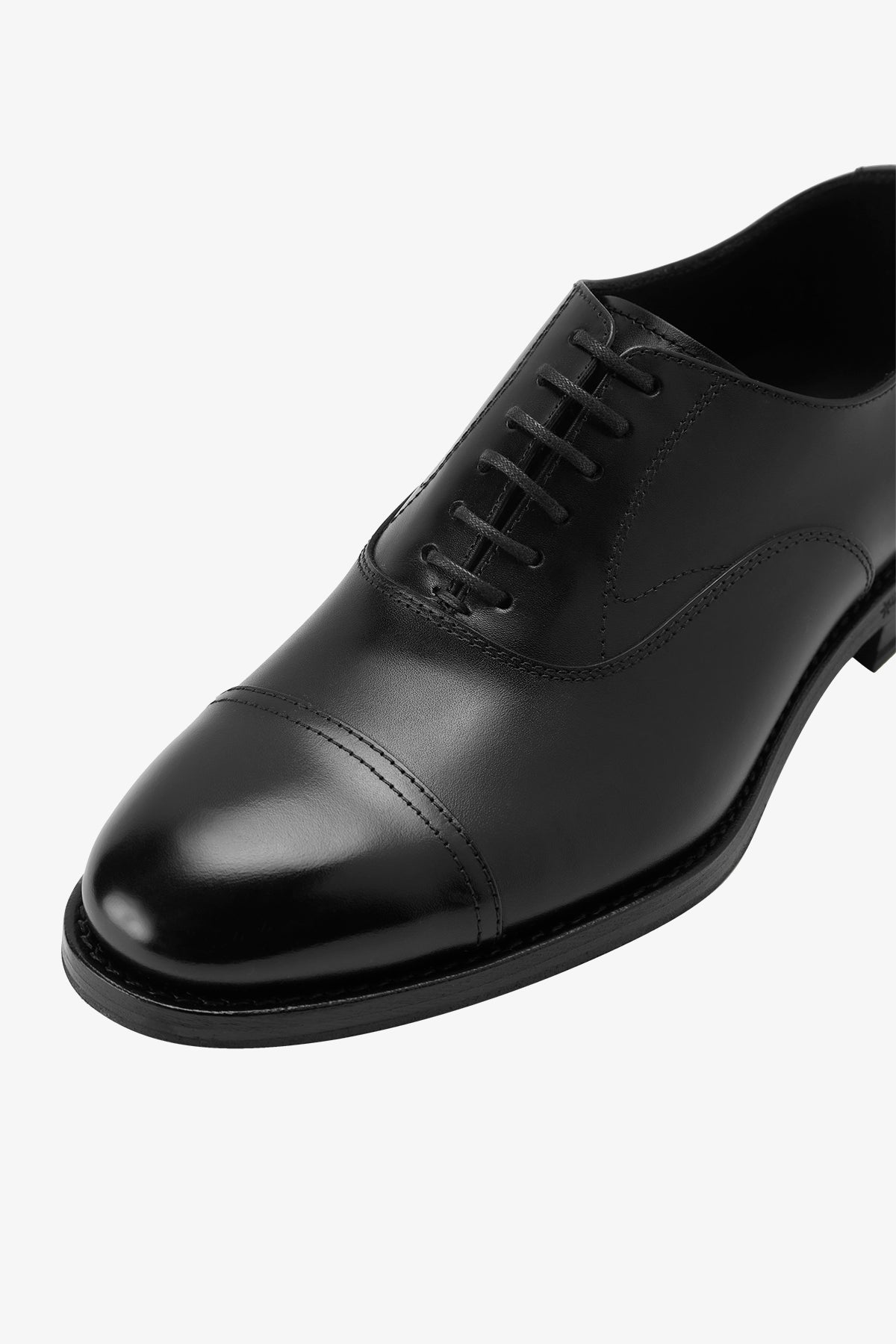 Oxford - Black Shoe